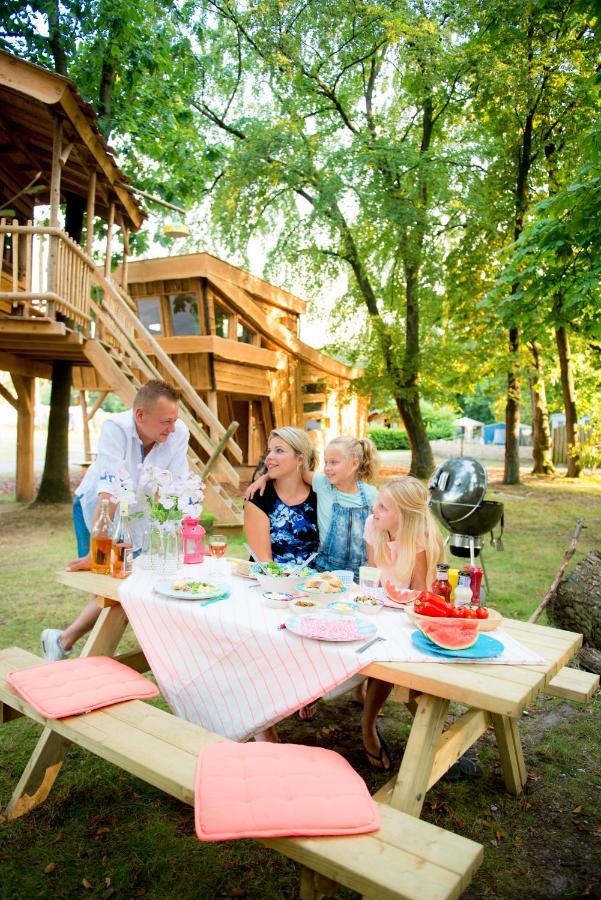 Recreatiepark D'N Mastendol Luxe Boomhutten Rijen Zewnętrze zdjęcie